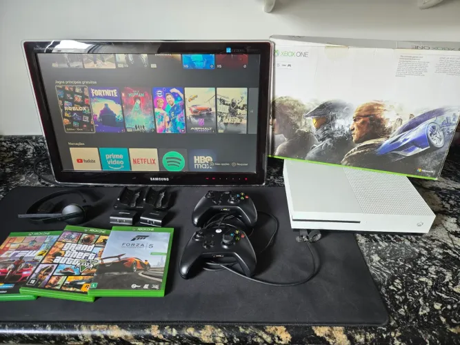 Xbox One S 1Tb com 3 jogos físicos + brinde 2 controles
