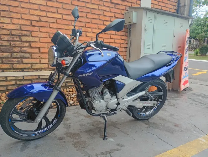Moto fazer 250