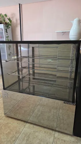 Vitrine quente Refrimate 220v excelente