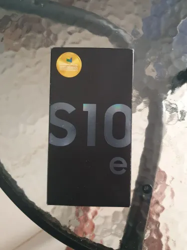 Vendo caixa de s10e e S20 R$20 reais cada