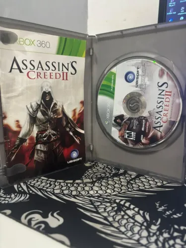 Assassin's Creed II Standard Edition (Físico)bem conservado!