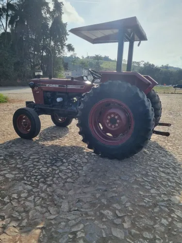 Trator Ford