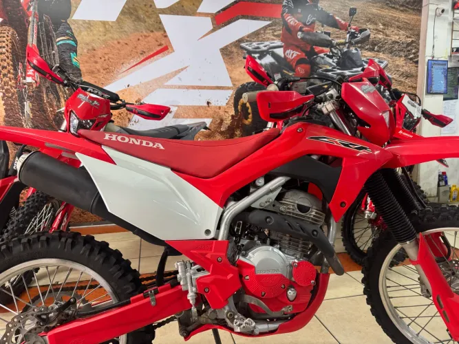 CRF 250 F Ano 2025