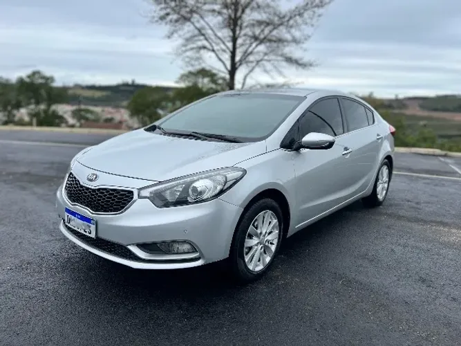 Kia Motors Cerato 1.6 16V Flex Aut. 2013