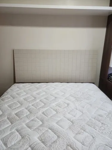 Elegante cabeceira para cama box