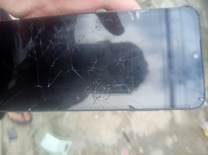 Celular usando em Estado bom