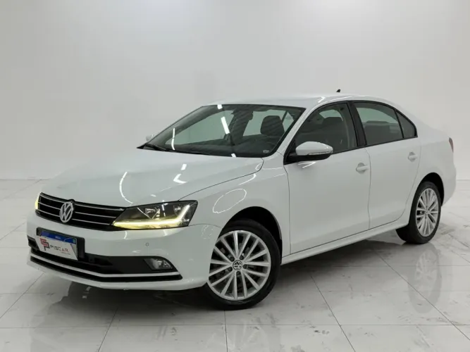 Volkswagen Jetta Comfortline 1.4 TSI 16V 4P Aut. 2018