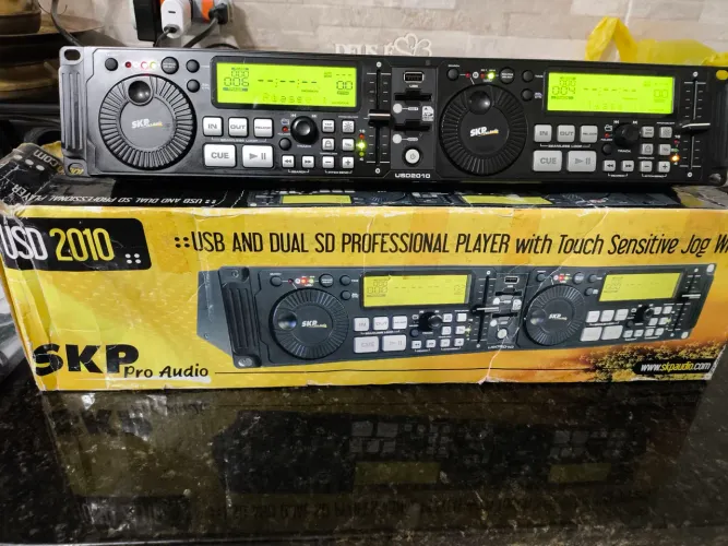Reprodutor Profissionsal SKP 2010 DUAL SD DUAL + USB