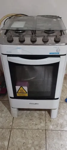 Fogao 4 bocas muito novo