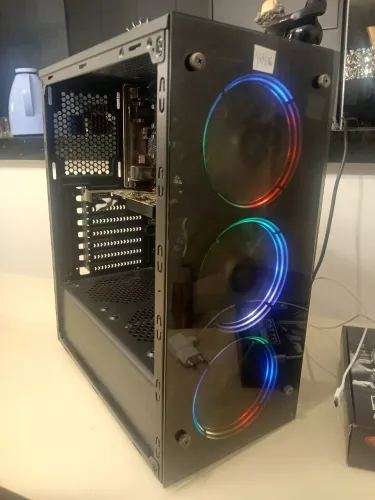 Vendo PC Gamer, Gabinete RGB+ Placa Mãe Asus h410-e + Placa de vídeo Nvidia gt 740