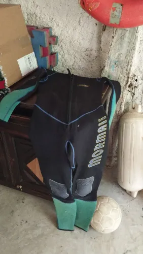 Roupa de mergulho 