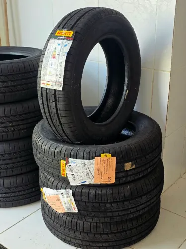 Pneu Pirelli Aro 14 P400EVO 175/65