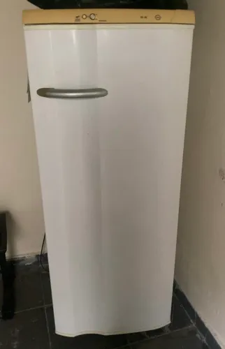 Geladeira Eletrolux!