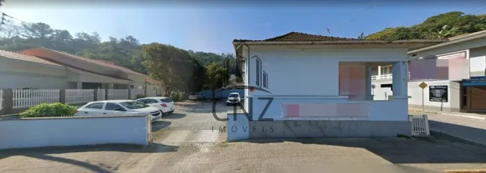 Imperdível oportunidade: Casa à venda em Brusque-SC, no bairro Azambuja, com 4 quartos e 1