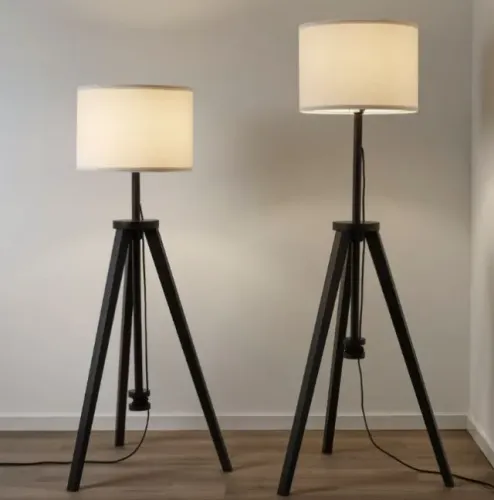 Luminária de Piso / Abajur IKEA LAUTERS Madeira Maciça e Cúpula Branca Impecável
