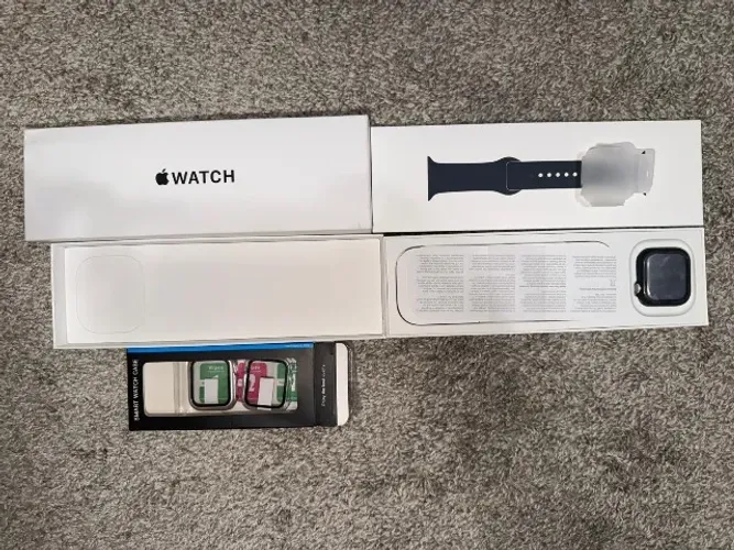 Apple Watch SE Gen 2 GPS + Cellular 40mm Alumínio