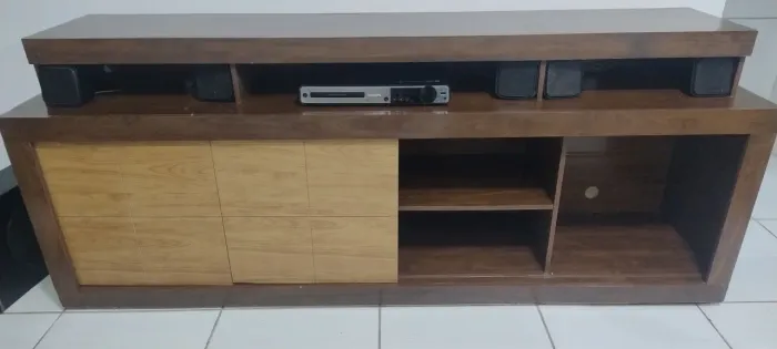 Rack para sala de estar e TV 