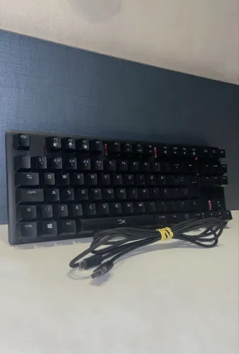 Teclado Hyper X Alloy Origins Core Switch Red