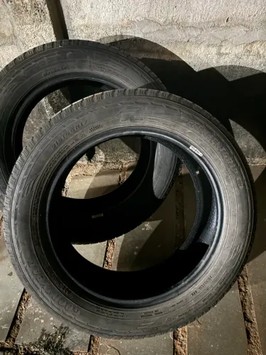 2 Pneus Goodyear EfficientGrip 215/55 R17 94V