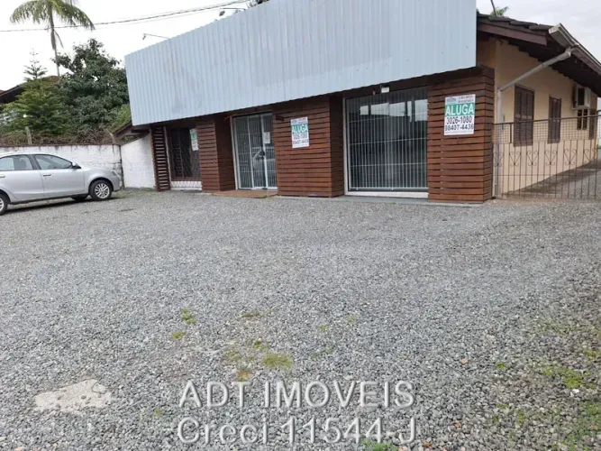 Sala Comercial c/ moradia - Bairro Costa e Silva - Joinville-SC
