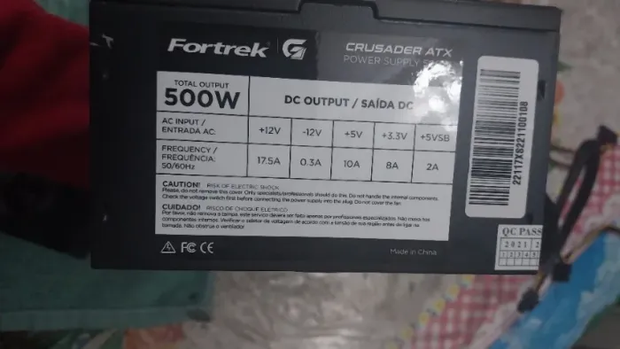 Fonte e placa de vídeo para computadores