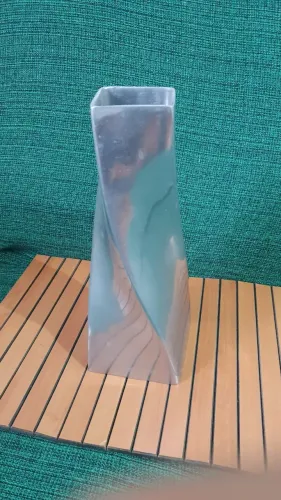 Jarro Vaso Quadrado Decorativo Sala Alumínio Fundido