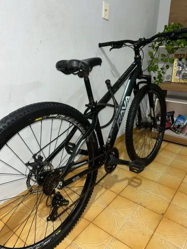 BICICLETA À VENDA 