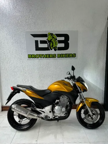 HONDA CB 300r