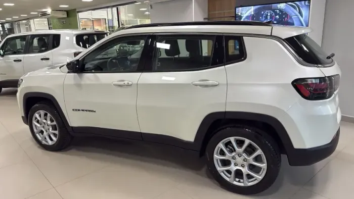 Jeep Compass Sport T270 1.3 TB 4X2 Flex AUT 2026