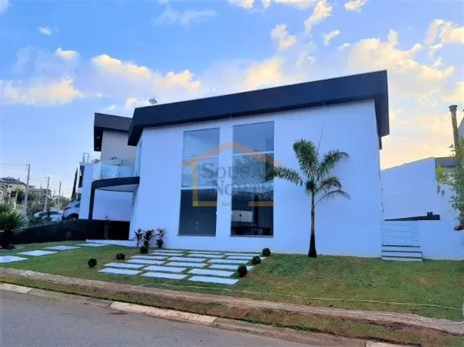 Casa em condomínio de alto padrão, 3 Suítes, closet, área gourmet. Condomínio Atibaia Park