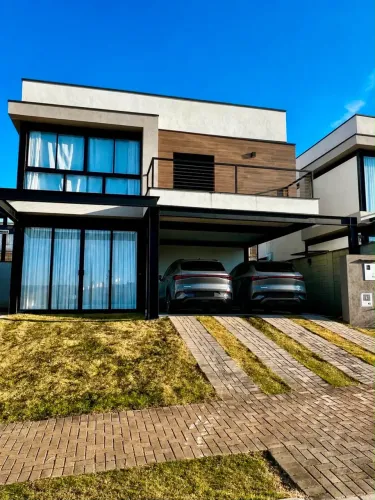 Casa de condomínio para venda com 230 metros quadrados com 4 quartos