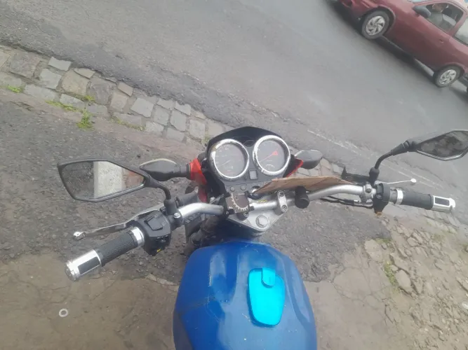 Moto suzuki yes