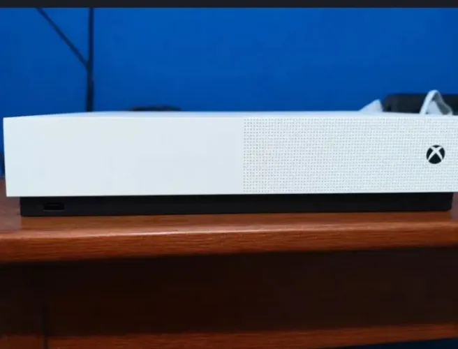 Xbox one s semi novo