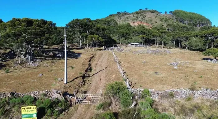 Terreno à venda em Urubici (SC) com 2 hectares, rio e vista