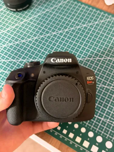 Canon t7 (só corpo)