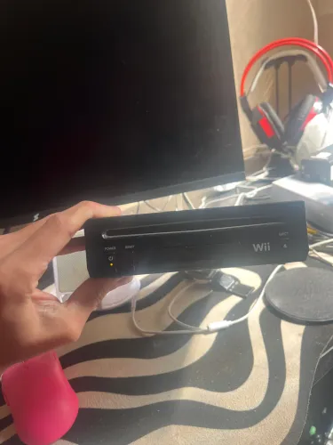 Nintendo Wii desbloqueado com 2 controles
