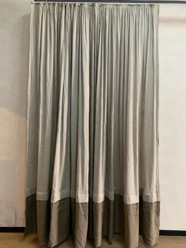 CORTINA MODELO FRANZIDA - TECIDO EM TELA BEGE + BARRADO - SEM ABERTURA - 2,00 X 2,85