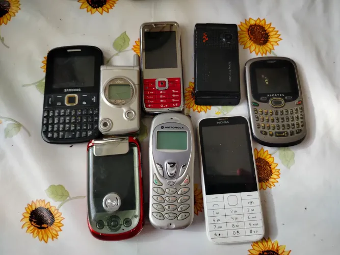 Kit Celulares Antigos No Estado (Motorola, Nokia, Sony Ericsson, Samsung)