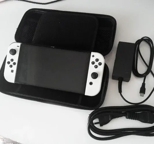 Nintendo Switch OLED 60GB Desbloqueado