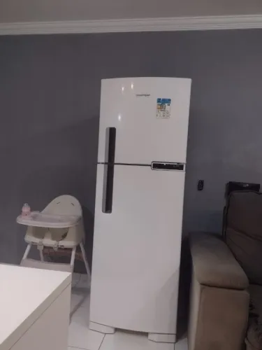 Geladeira Brastemp Frost Free muito conservada e funcionando perfeitamente!
