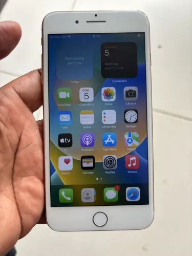 iPhone 8 Plus