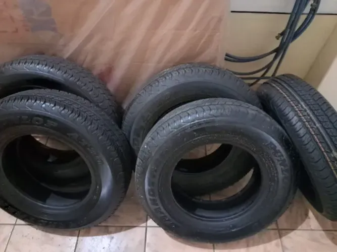 5 Pneus Dunlop 195/80R15 96S Grandtrek AT20 - Original Jimny - (Excelente)