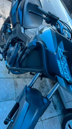 Honda Sahara 300 Cinza 2025