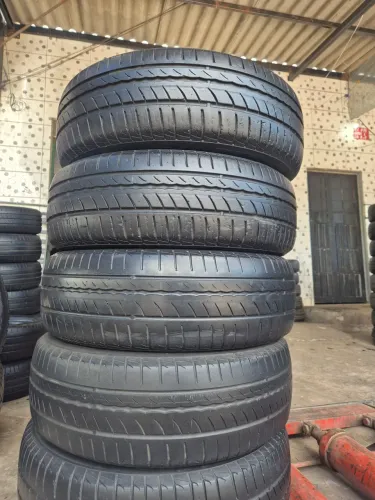 Jogo de pneus 185/65/15 Pirelli