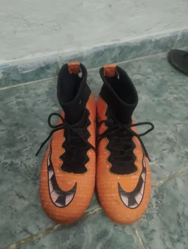 Nike chuteira tamanho 39 a 40 do CR7