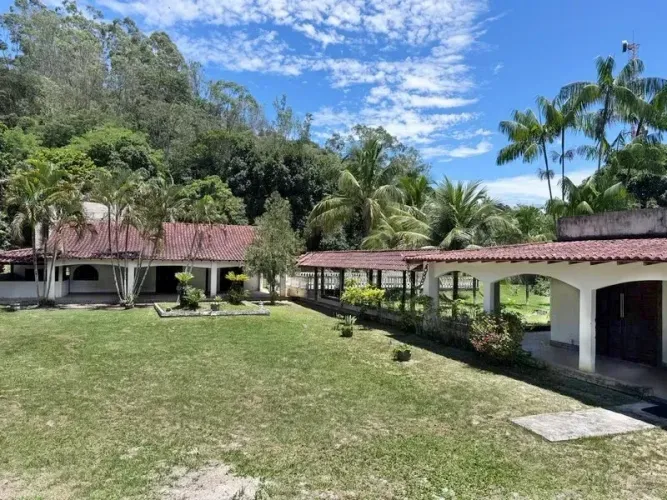 Barrozo Imóveis - Sítio a venda com 6.000m² piscina, campo futebol, lago, casa hóspedes.