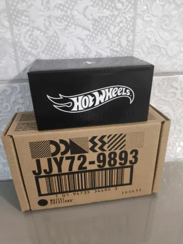 Hot Wheels RLC Exclusive Ferrari F40 da Mattel, lançamento 2026, novo e lacrado.