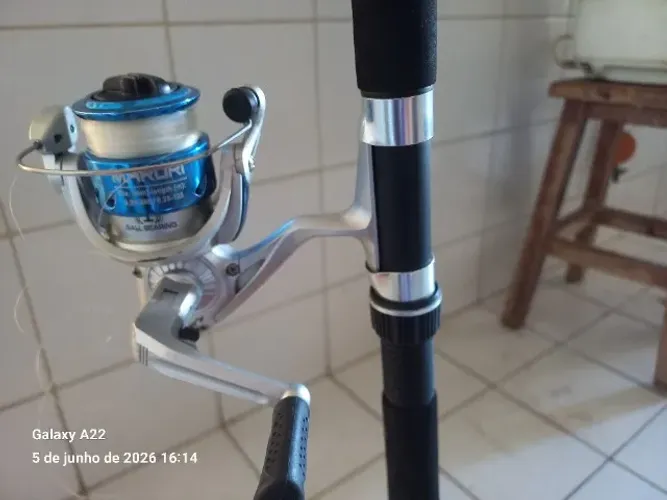 Vara de pesca flash 452 em otimo estado