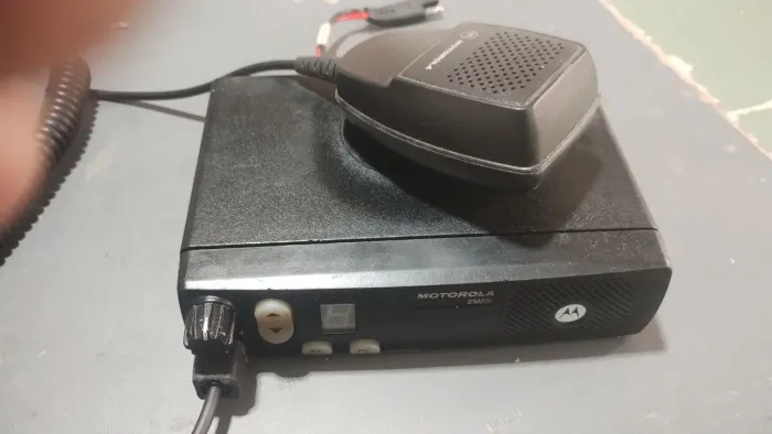 Rádio motorola em 200 uhf