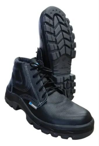 Bota Botina Marluvas Bico de Composite TAM. 44 (NOVA)